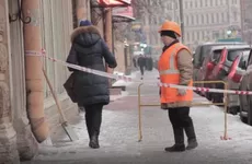 В Петербурге почти все крыши нежилых зданий очищены от снега и наледи