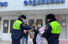 Донские инспекторы ДПС помогли вовремя добраться до роддома беременной женщине