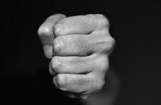 19-летнего юношу в Волгоградской области сосед изрешетил ножом за то, что тот не служил в армии