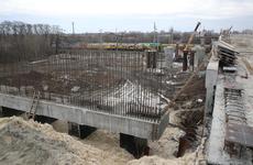 Движение общественного и спецтранспорта по мосту на Малиновского запустят в конце апреля