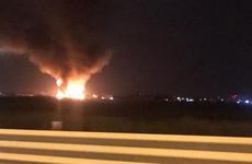 Пожарные потушили загоревшуюся свалку стройматериалов на Волхонском шоссе