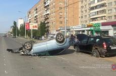 Два человека погибли в ДТП с грузовиком под Волгоградом