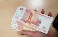 Главбух центра соцобслуживания из Волгограда высоко оценила свой труд и добавила к зарплате полмиллиона рублей