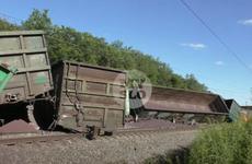 Поезда из Волгограда в Москву задерживаются из-за схода с рельсов 20 грузовых вагонов