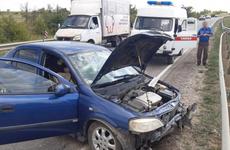 В Волгограде грузовик врезался в стоящий КамАЗ
