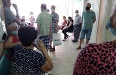 В облздраве оправдались за нехватку врачей в поликлиниках Волгограда