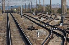 Сразу два грузовых поезда сошли с рельсов в Забайкалье