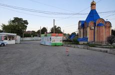 В Ставрополе перевернувшаяся в ДТП машина сбила светофор