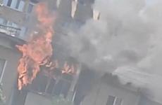 Ночью в Волгоградской области почти 2 часа тушили горящий дом