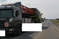 Ставрополец выбежал на проезжую часть трассы и погиб под колесами грузового тягача