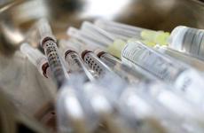 В Волгоградской области привились 82% чиновников