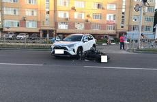 В Ставрополе водитель внедорожника сбила мотоциклиста