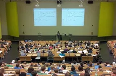 Вузы Петербурга приняли рекордные 709 тысяч заявлений на очную форму обучения