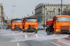 В этом году для мытья улиц Петербурга израсходовали более 1 млн кубометров воды