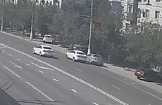 В Среднеахтубинском районе иномарка сбила двоих детей