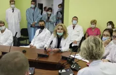 Татьяна Голикова призвала медиков разъяснять беременным преимущества вакцинации от ковида