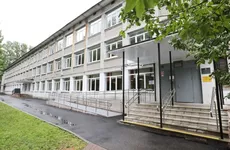 Свыше 50% педагогов Петербурга вакцинировались от COVID-19