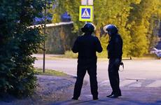 СК: житель Новосибирска открыл стрельбу из окна многоэтажки