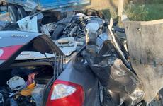 На Ставрополье три человека погибли в иномарке, врезавшейся в "Камаз"