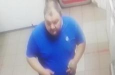 В г. Волжском полицейские разыскивают подозреваемого в краже