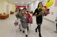 Петербургские педагоги получили по 10 тысяч рублей