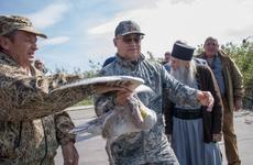 На Дону в естественную среду обитания выпустили 70 особей серого гуся и 100 тысяч мальков сазана