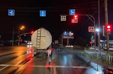 В Волгограде двое пассажиров пострадали в ДТП с крупнотоннажным тягачом и маршруткой