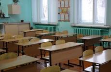 Глава минздрава Приангарья: Семь школ и шесть детсадов закрыты на карантин