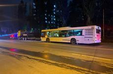 Автобус столкнулся с эвакуатором в Ростове-на-Дону 27 сентября, пострадали трое
