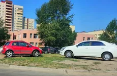 В Петербурге создадут учреждение, контролирующее парковку машин во дворах