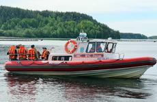 Спасатели ищут группу, которая направлялась на катере в Дагестан