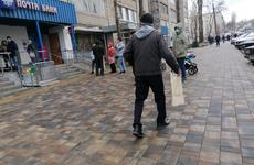 «Почта России» объяснилась за огромные очереди за посылками в Волгограде