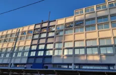 В Петербурге сносят торговый комплекс