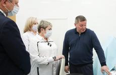 Губернатор Волгоградской области поручил создать два центра отцовства