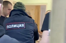 Следователи отправили запрос военным по оленекраду из инцидента с окровавленным полицейским в Волгограде