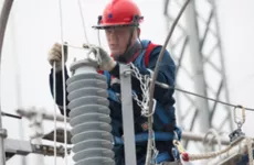 В 2022 году "Ленэнерго" модернизирует 330 высоковольтных линий электропередачи