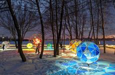 В воронежском парке «Дельфин» появились огромные светящиеся шары
