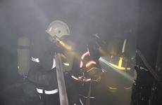 В Новониколаевском районе Волгоградской области загорелся деревянный дом
