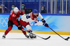 Российские биатлонисты выиграли бронзу в эстафете. Они лидировали с отрывом в минуту перед последней стрельбой
