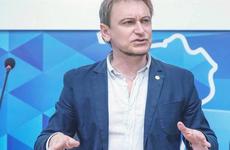 Ученый Макаров потребовал приостановить учёбу в школах и вузах на время COVID-19