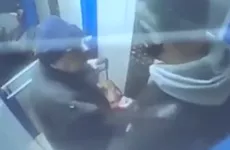 В Петербурге задержали напавшего с ножом на композитора Колкера