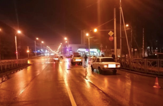 Закатившаяся под педаль автомобиля бутылка привела к тройному ДТП в Ставрополе