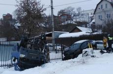 «Газель» перевернулась и въехала в газовую трубу на Адмиралтейской площади в Воронеже
