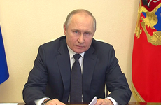 Путин анонсировал срочное увеличение соцвыплат, МРОТ и зарплат бюджетников