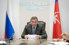 Бочаров не исключил ухудшения обстановки по ковиду, но ввел послабления