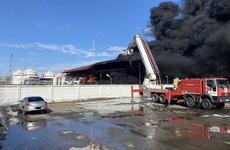 Нефтебаза загорелась в Кстовской промзоне Нижегородской области, тушат 60 пожарных