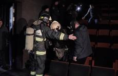Воронежские спасатели «потушили» сцену Камерного театра