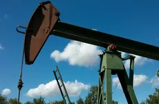 На 17.38 мск цена майских фьючерсов на Brent падала до 112,38 доллара за баррель