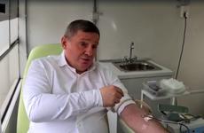 Бочаров в День донора сдал кровь для раненых героев спецоперации