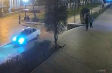 В Волгограде задержан водитель за езду по пешеходной зоне Центральной набережной